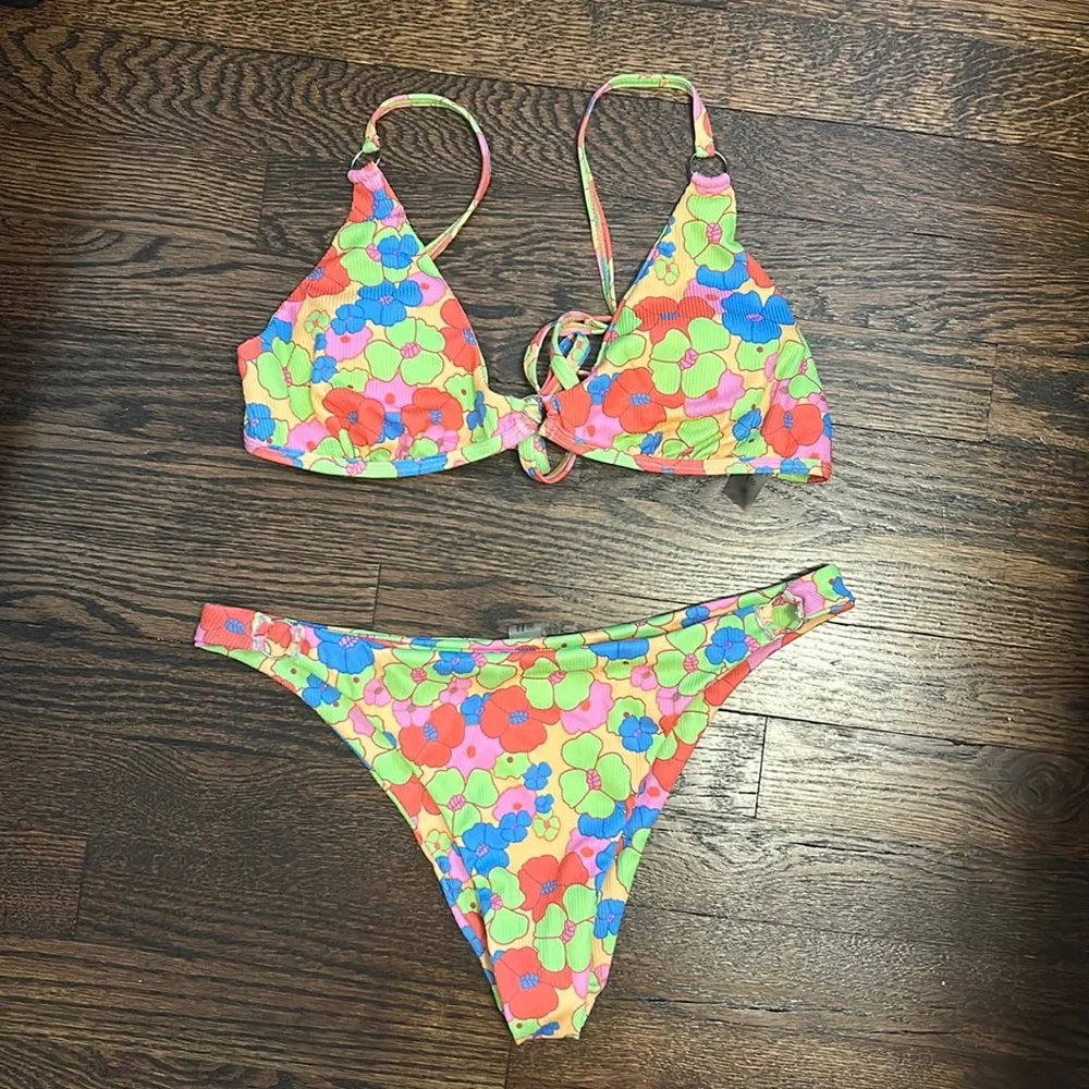 SHEIN Colorful Flower Bikini - Picture 1 of 3